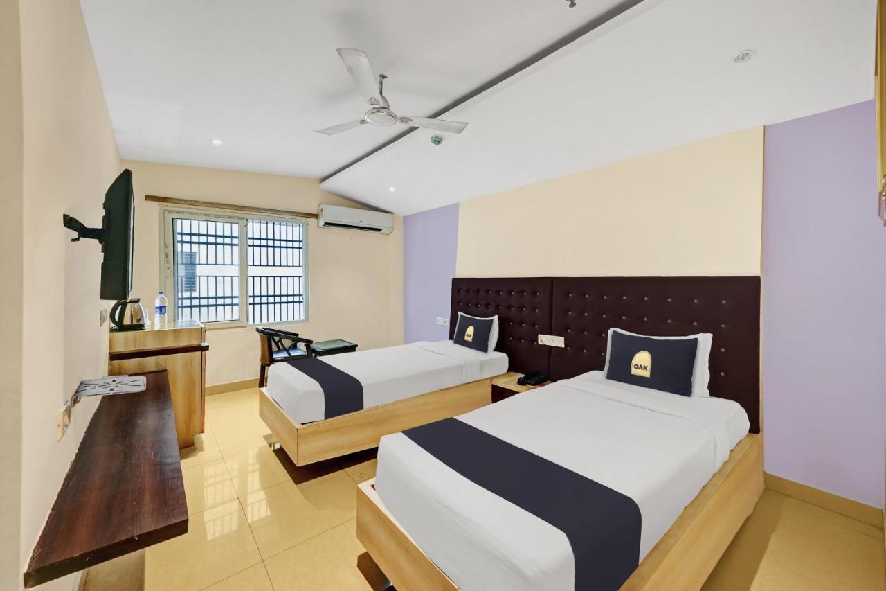 Hotel Townhouse Oak Pentagon Residency Bhubaneswar Exterior foto