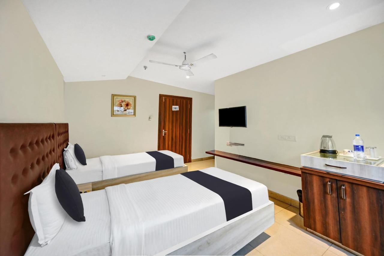 Hotel Townhouse Oak Pentagon Residency Bhubaneswar Exterior foto