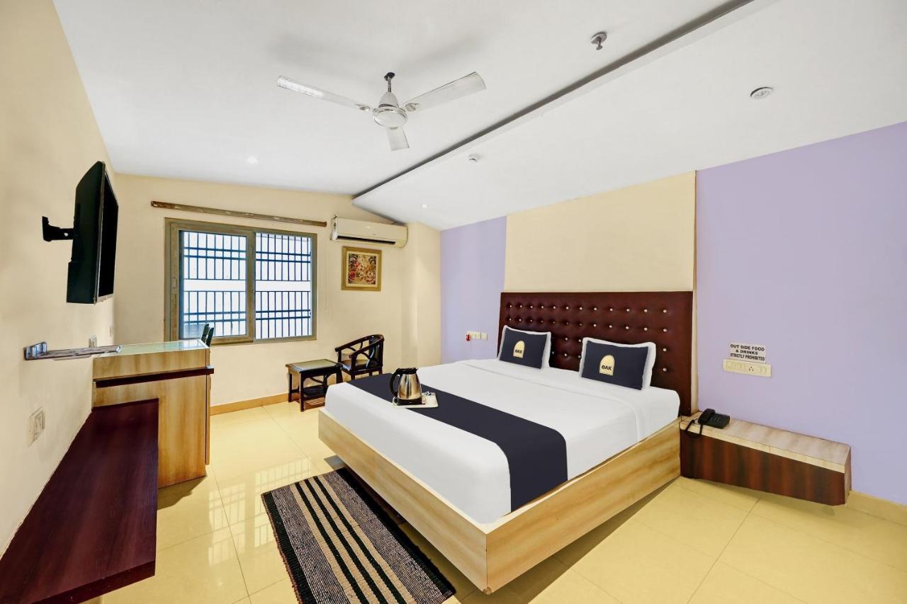 Hotel Townhouse Oak Pentagon Residency Bhubaneswar Exterior foto