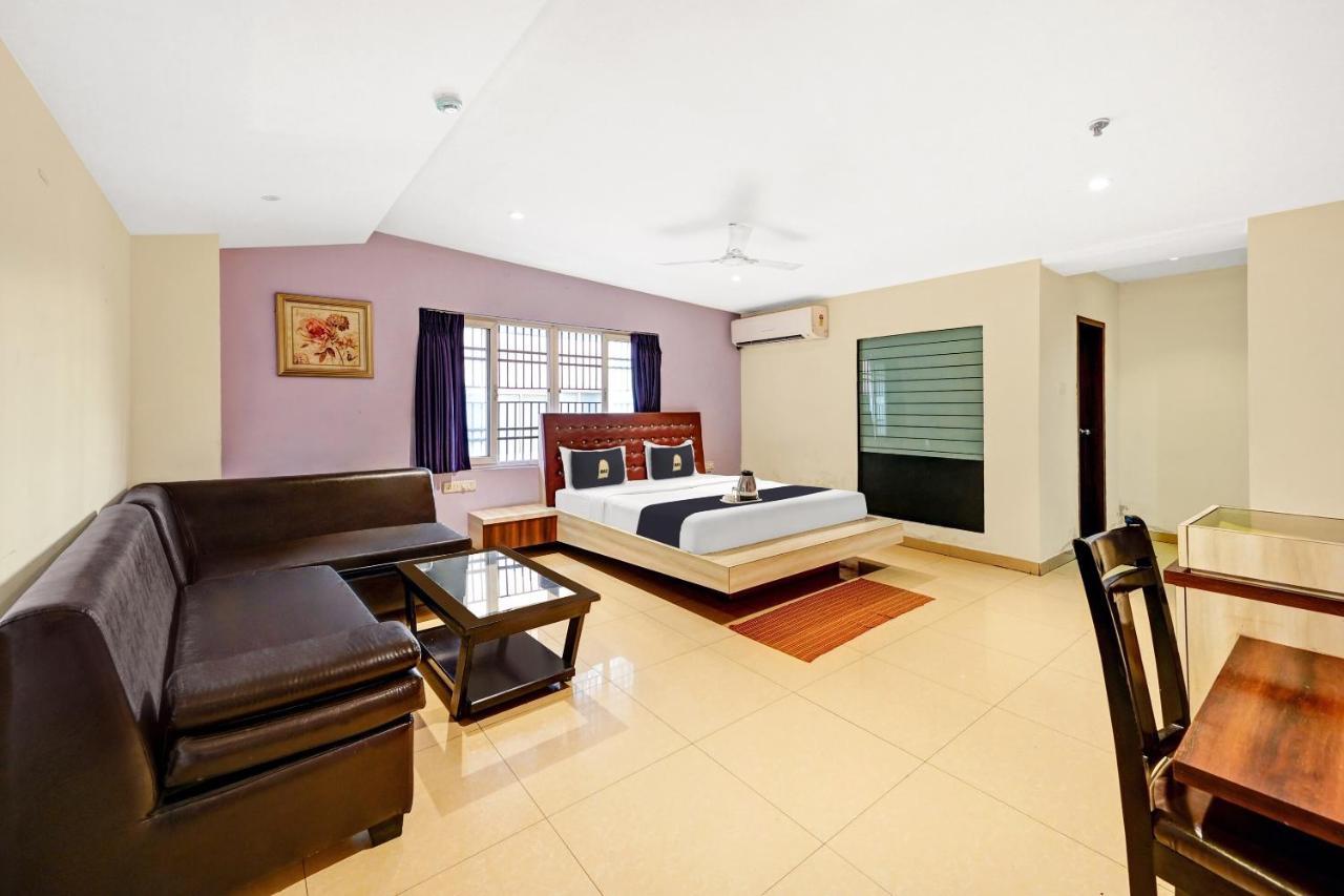 Hotel Townhouse Oak Pentagon Residency Bhubaneswar Exterior foto